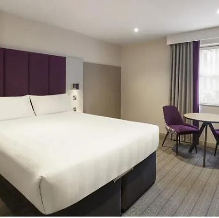 Modern En-Suite Near Croydon Town Centre And Metro Line Exterior foto